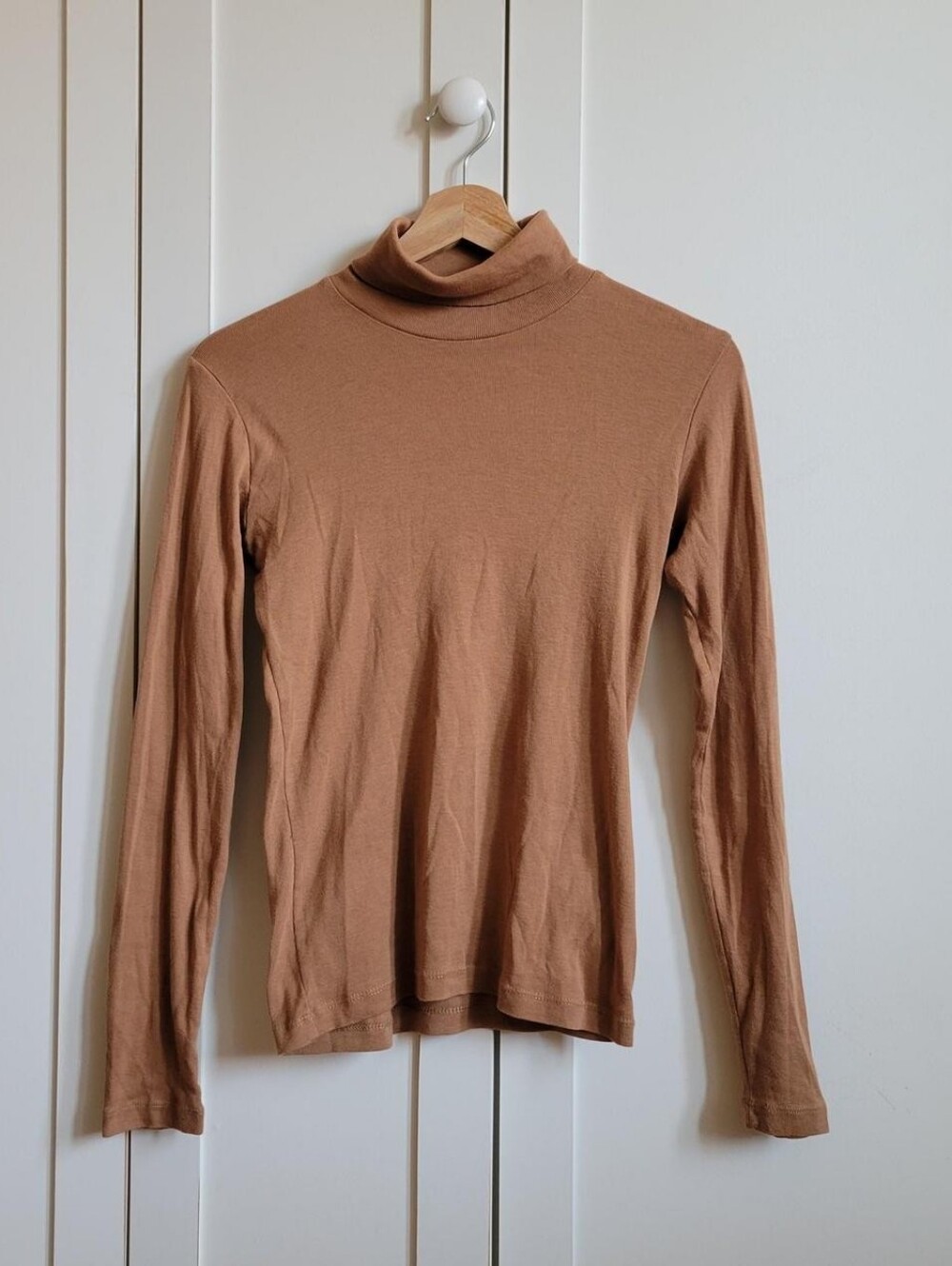 KOTN turtleneck